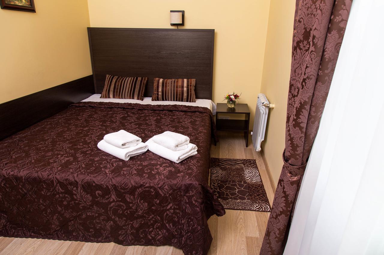 Hotel Fiesta Kiev Chambre photo